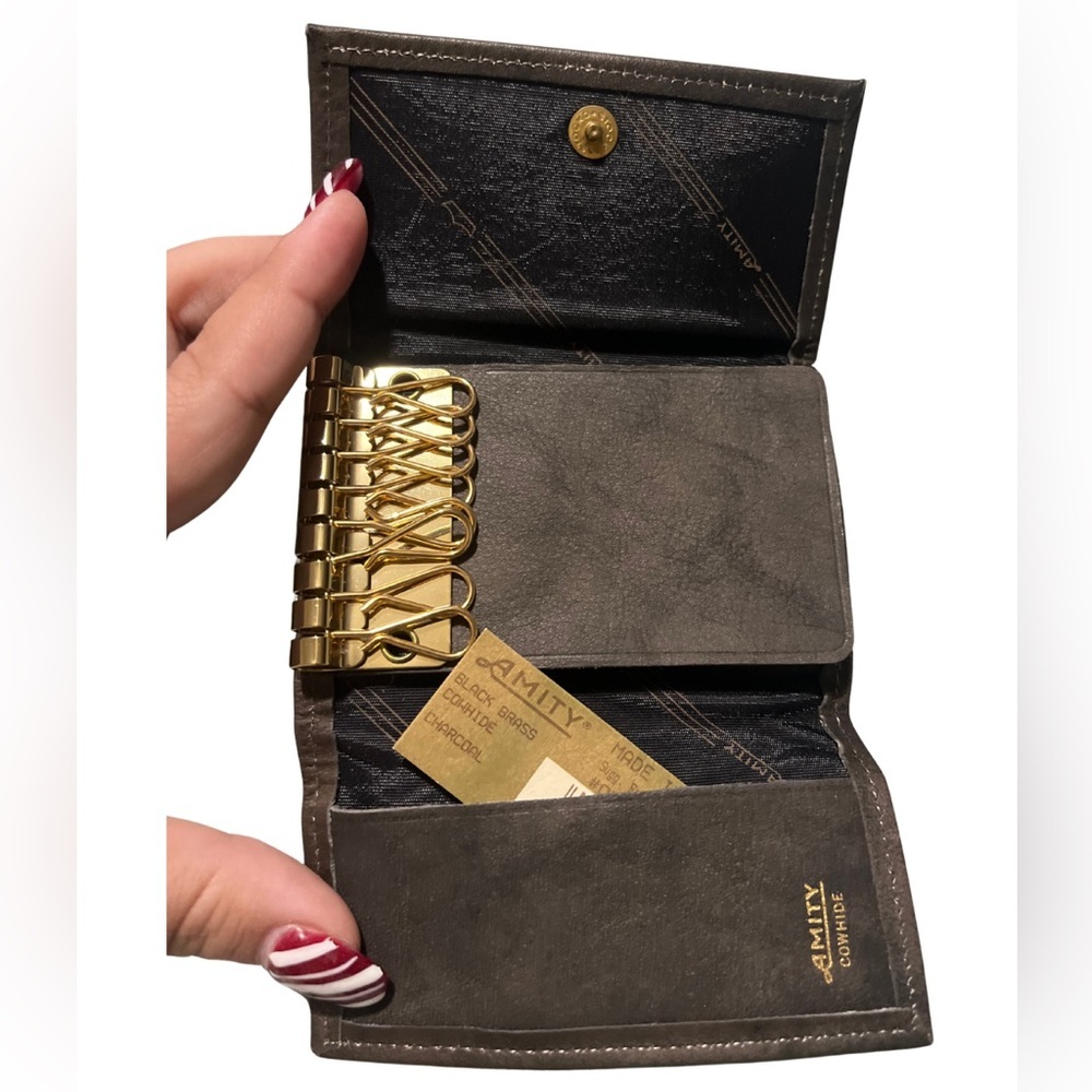 NWT Amity Black Brass Cowhide Charcoal Leather Key Holder Made in USA